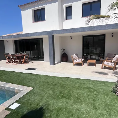 펜션 Maison Avec Piscine Chauffee T4 Curet