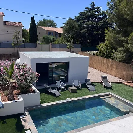 Maison Avec Piscine Chauffee T4 Holiday home *